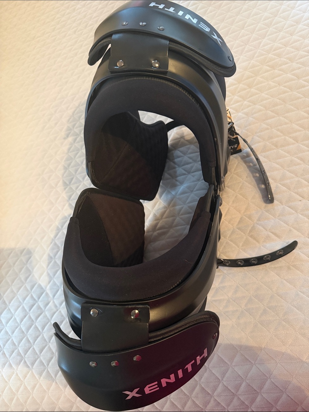 Xenith Velocity2 Pro shoulder pads. Adult Large 18-20''. Brand NEW with tags - Picture 4 of 4
